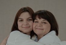 Adquiere un regalo para mamá y también ayuda a una causa social