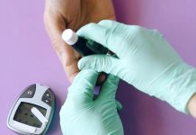 Centros Médicos Cruz Roja ofrecen kits y chequeos médicos gratuitos para personas con diabetes