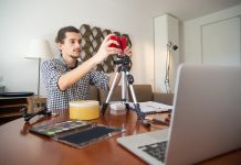 Beca 100% completa en India para creadores de Contenido Convocatoria de beca 100% financiada en India para creadores de contenido ecuatorianos del programa Senescyt Globo Común