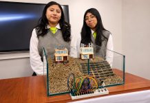 Dos colegialas crean sistema para anticipar deslizamientos y salvar vidas María Isabel Cuenca y Melanie Sánchez presentan prototipo de GeoAlerta Belén, sistema de alerta temprana para deslizamientos desarrollado en Loja.