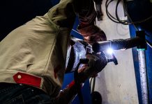 120 jóvenes podrán capacitarse gratis en plomería y soldadura en Quito
